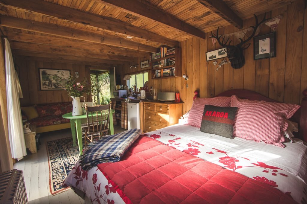 the shepherds hut accomodation queen bed